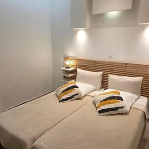 ** Hotel Camelia Prestige - Place De La Nation Frankrijk